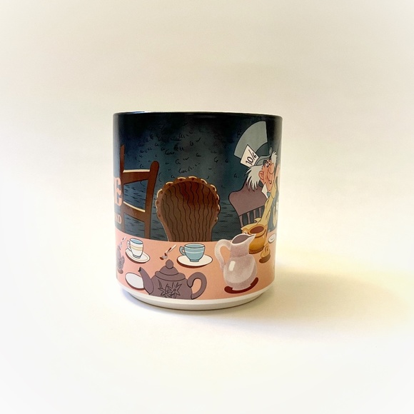 VTG Walt Disney’s Classic Alice in Wonderland Mug with Box - Picture 3 of 13